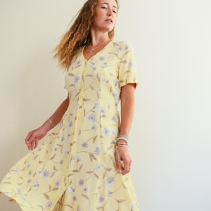 Vintage 90s Yellow Floral Midi Dress / 90s Floral Button Down Dress / Simple Floral Vintage Dress / 90s Yellow Button Down Dress