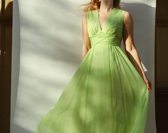 Vintage 60s 70s Union Made ILGWU  Green Tulle Dress / ILGWU Prom Dress / Green Vintage Dress / Wedding Guest Vintage Dress / Greenery