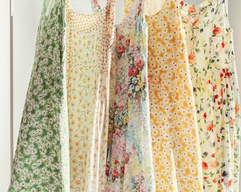 Vintage 90s Floral Print Sundresses / Vintage Floral Summer Dresses / 90s Floral Sundress /  90s Casual Summer Dress / Summer Meadow