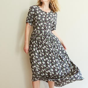 Vintage 90s Blue Floral Daisy Print Buttoned Maxi Dress / Vintage Daisy Summer Dress / Blue Floral Vintage Dress / Scandinavian Forest