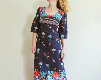 Vintage 70s Floral Print Maxi Dress / M / 70s Hippie Maxi Dress / 70s Boho Maxi Dress / Flower Child