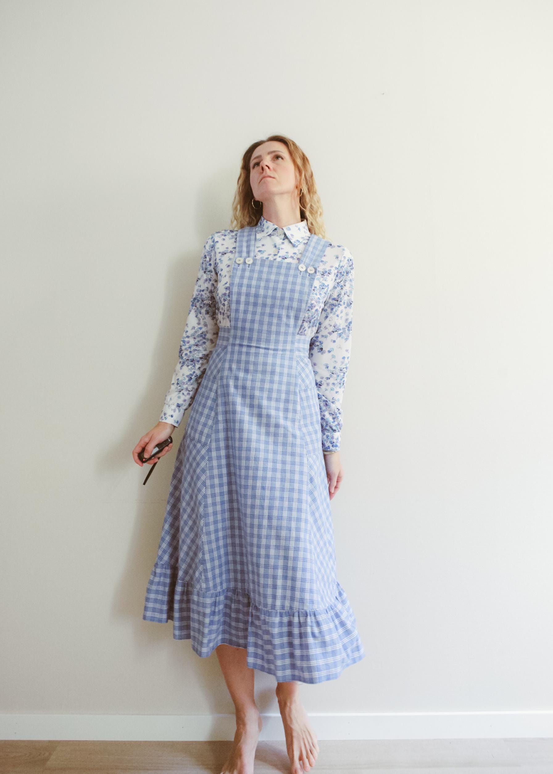 60 cocktail dress SCALA -60306 sweetheart neckline stunning 10 / PETAL perfect for making a sa_colour:black Choose Location:Worldwide Slim Long Legged Brunette