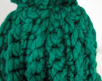 Bonnet vert. Bonnet au crochet en laine pour 6 mois à 2 ans