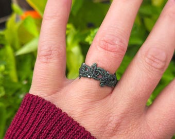 Macramé ring with stainless steel beads