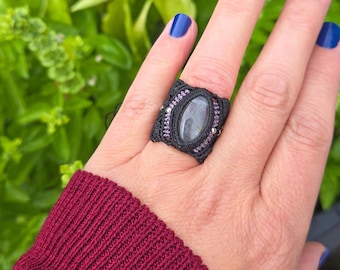 Macramé ring with labradorite and stainless steel beads