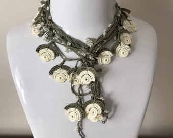Collier d’enveloppement turc de fleur blanche, accessoire unique Bijoux perlés cadeaux pour femmes, bracelet fait à la main pour la Saint-Valentin, ceinture au crochet,