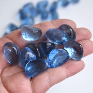 35 Glass Stained Pebble Crystal Aquamarine Blue Polished Tumbled Nuggets Decorative Stones Mosaic Art Garden Party Decor Tiles Cabochon