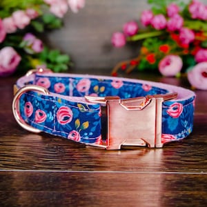 Collar para perro Floral Girl/ Rifle Paper Co./ Collar para perro grande y pequeño/ Collar boho para cachorro/ Collar de tela de diseñador/ Collar de flores de rosas rosadas y azul marino