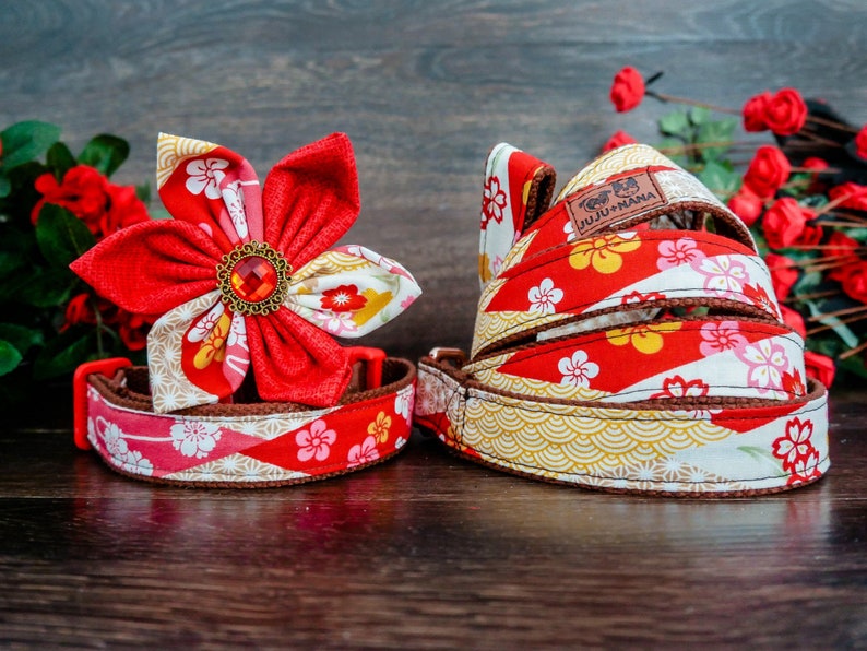 Girl Dog Collar/ Flower Dog Collar/ Red Female Dog Collar/ Etsy