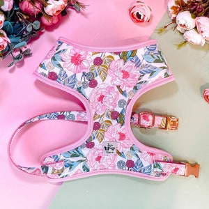 Floral Girl dog harness vest/ pink flower dog harness/ female spring dig harness/ small puppy harness/custom medium dog harness/ dog gift
