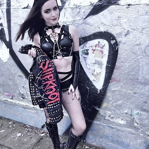 Two piece pentagram Harness ( larger rings)