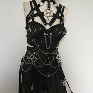 Ensemble pentagramme (jupe courte) noir TP-XXL