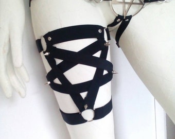 Elastic pentagram leg harness