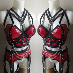 Haut en cuir végétalien rouge et jupe porte-jarretelles rouge vêtements grande taille tenue de festival sous-vêtements en similicuir