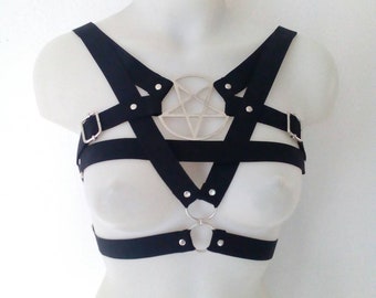 Simple pentagram harness