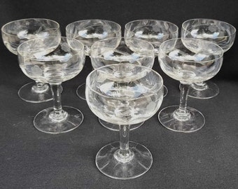 8 Vintage Franse Mid Century Champagne Coupes, Champagneglazen, Vintage jaren '50 Cocktailglazen, Roosteren Celebration Coupes, Geëtste Glazen Coupes