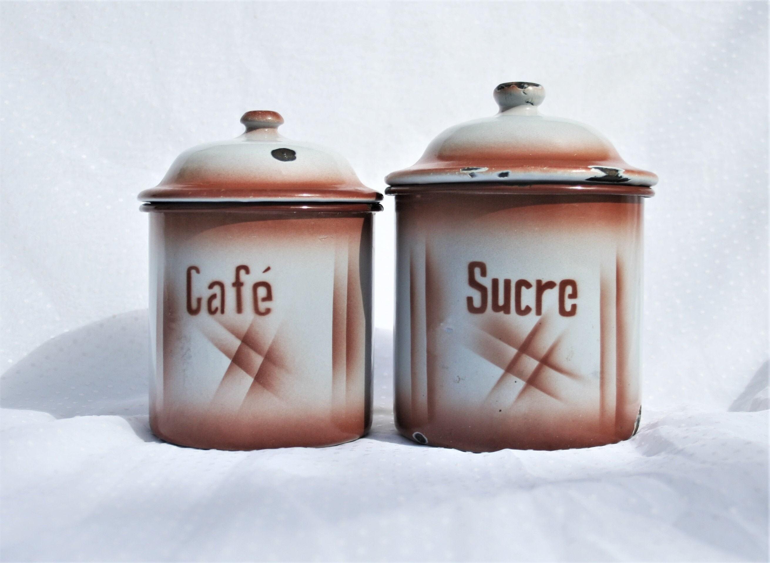 Paire de Pots Rangement en Émail Art Déco Français Anciens, Bidons, Conteneurs, Croûtes, Stockage Cu