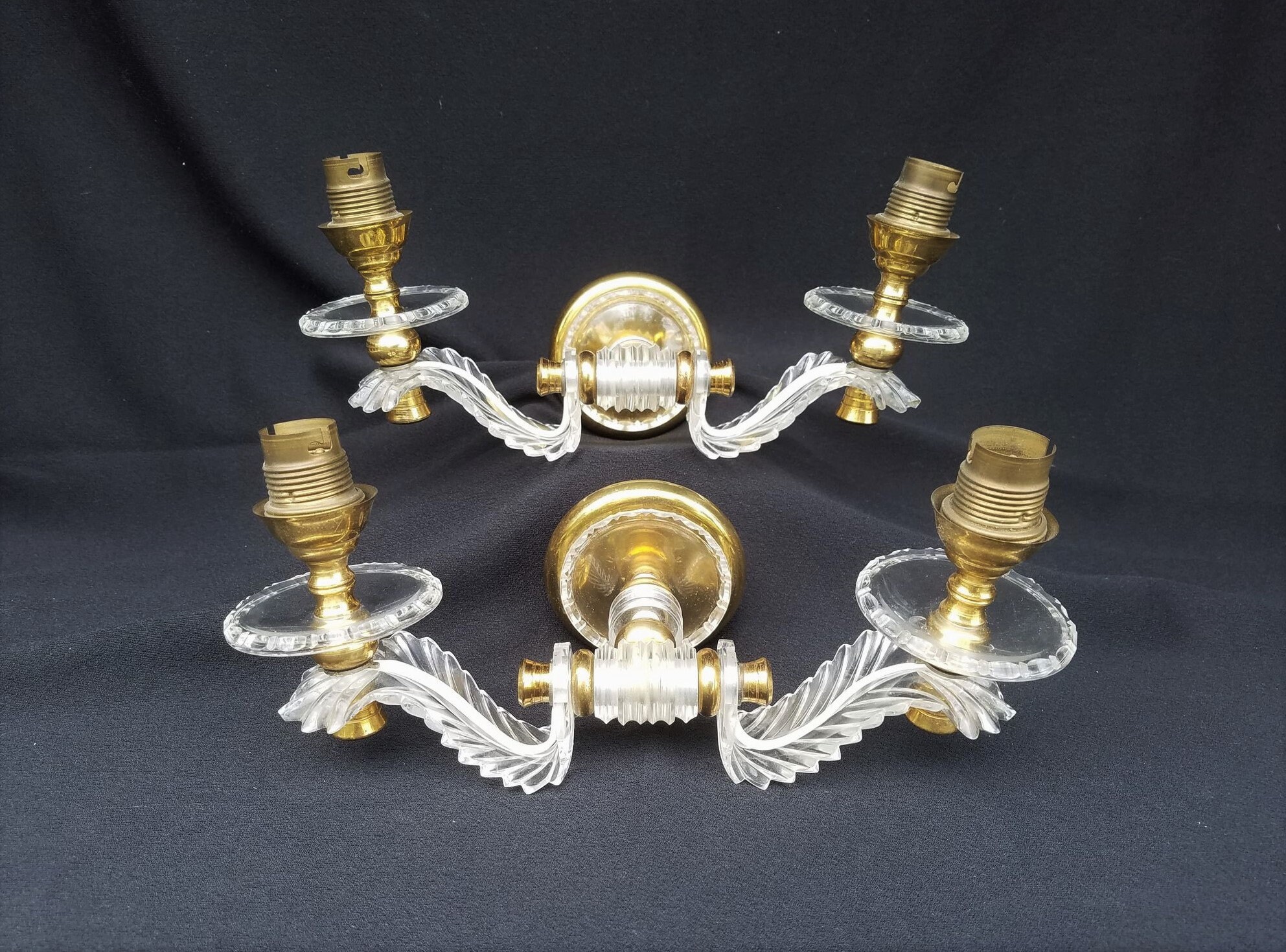 Paire de Français Vintage White & Gold Mid Century Double Wall Light Sconces, Éclairage Mural Vintag