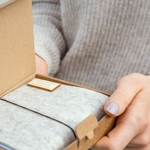 Diario minimale ecologico 2025 per pianificare e prendere appunti A6 con pianificatore settimanale, pianificatore mensile e 40 pagine extra - marmo
