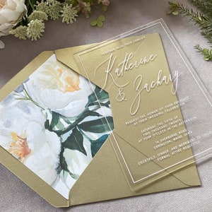 Romantische huwelijksuitnodiging Acryl huwelijksuitnodiging Bloemen bruiloftsuitnodiging met velijnfolie en RSVP-kaart QR-code uitnodigingssets Voorbeeld