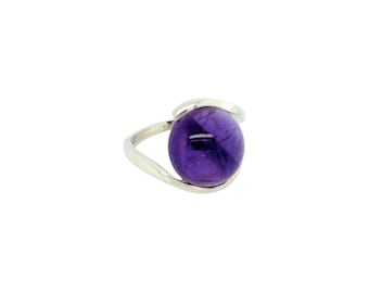 Amethyst 925 Sterling Ring Size 53, purple gemstone ring, round cabochon ring 925 silver, February birthstone, purple amethyst jewelry