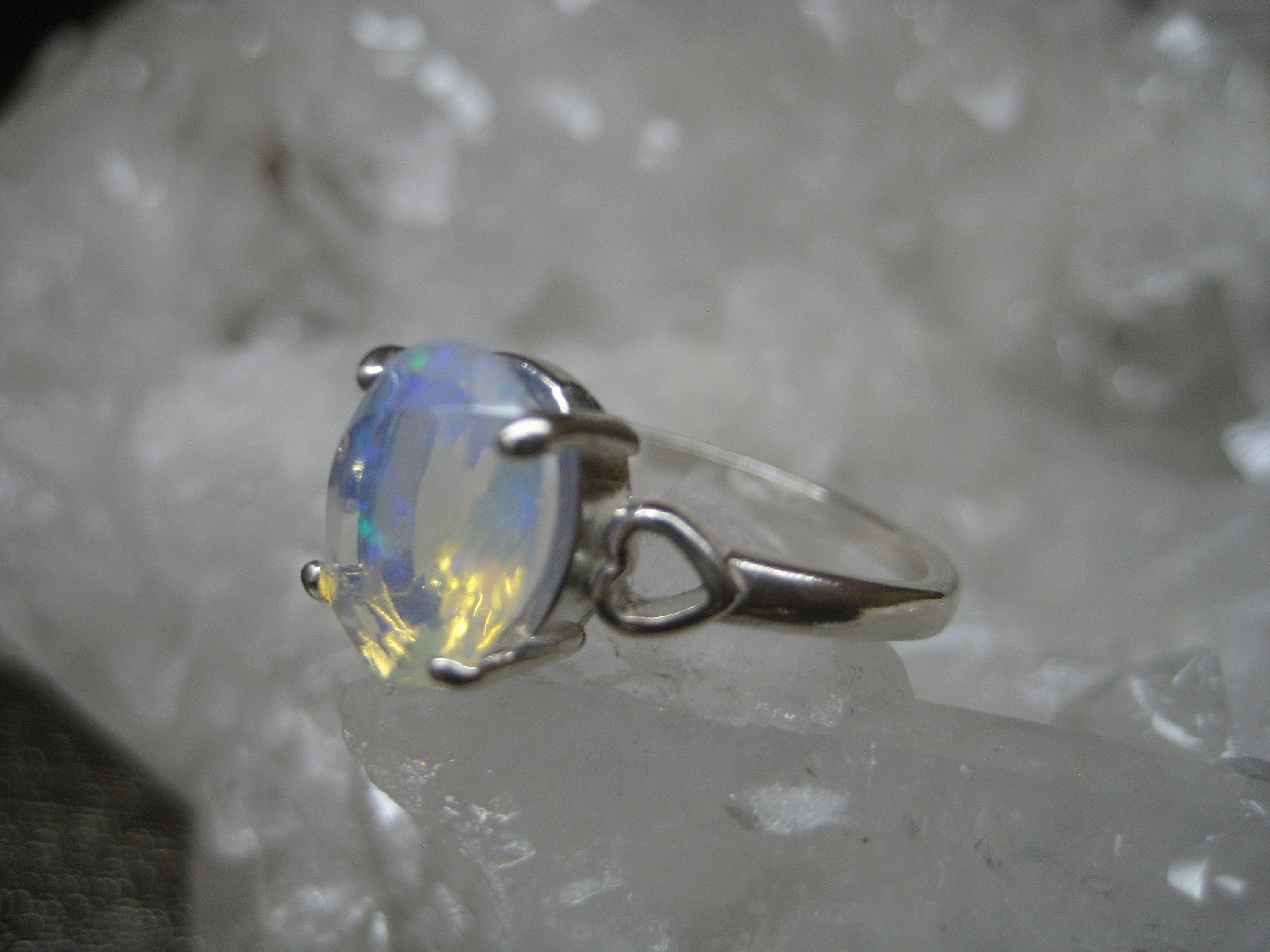 Welo Opal Ring 1.15 ct, 925 Sterling Silver, Faceted Opal, Genuine Opal