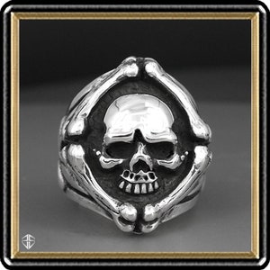 Heavy Sterling Silver Skull and Crossbones Biker Ring