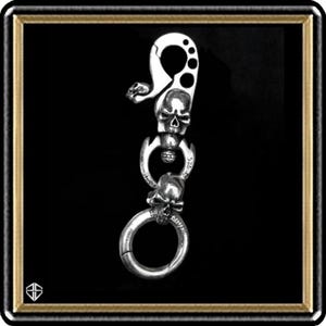 Dreibettzimmer Schädel Schlüsselbund Gürtelclip Karabiner Brieftasche Kette Stecker Schmuckherstellung Lieferung EDC Sterling Silber SCHWERE BOLD! Royalty-Kollektion