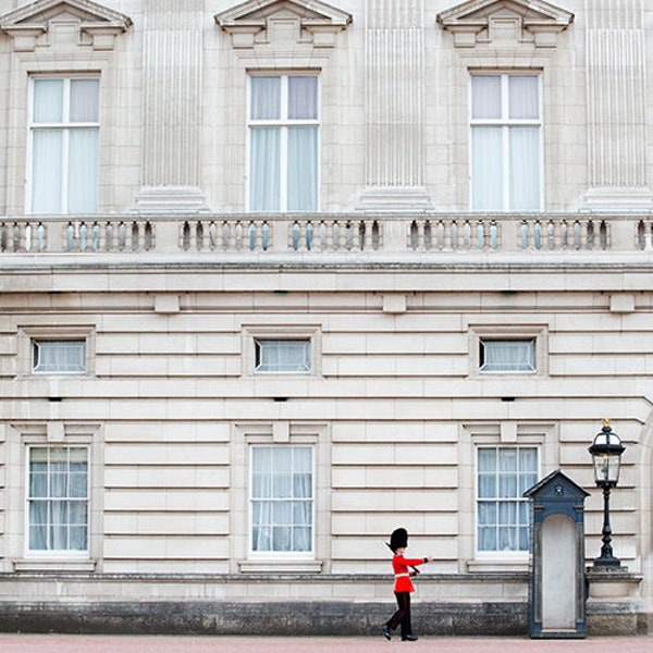 Buckingham Palace Art, Buckingham Palace Photo Print, London Palace Guard Photography, Iconic London Photography, Picture London Landmarks