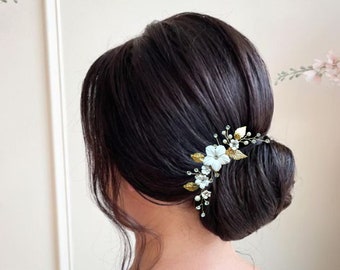 Romantic floral wedding hair comb, White flowers bridal hair comb with pearls & rhinestones, Gold leaves wedding headpiece PG0030a