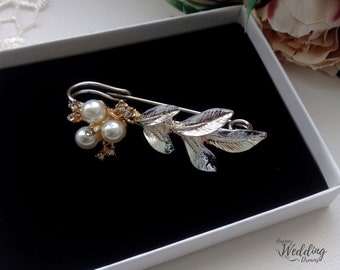 Bridal dress train clip, Floral Wedding train pin, Leaf Train brooch, Bridal gown back train brooch AT0010