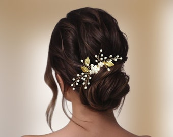 Floral bridal hair comb Pearl leaf wedding hair comb Wedding headpiece with leaves Bridal hair jewelry PG0048