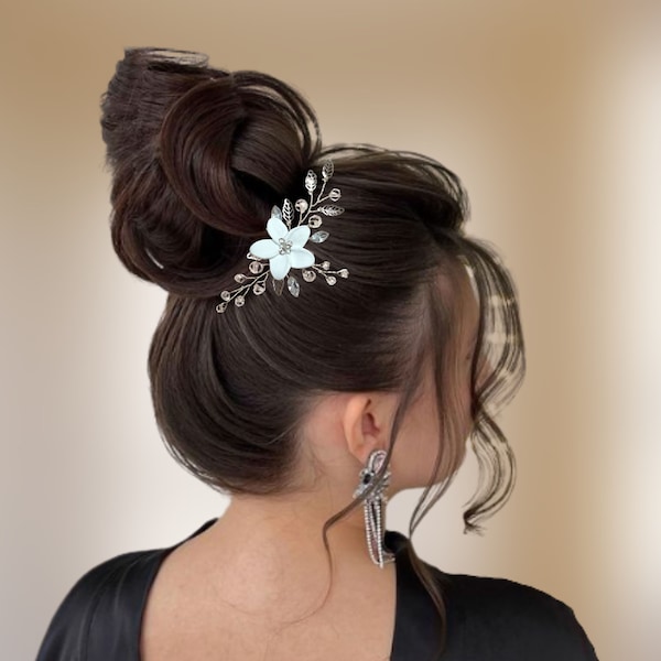 Épingle à chignon florale avec cristal, petites feuilles et fleur en satin, Bijou de cheveux mariée ou demoiselle d'honneur EP0019