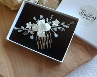 Peigne à cheveux floral de mariage, Bijou de cheveux mariée romantique en cristal et fleurs blanches PG0012
