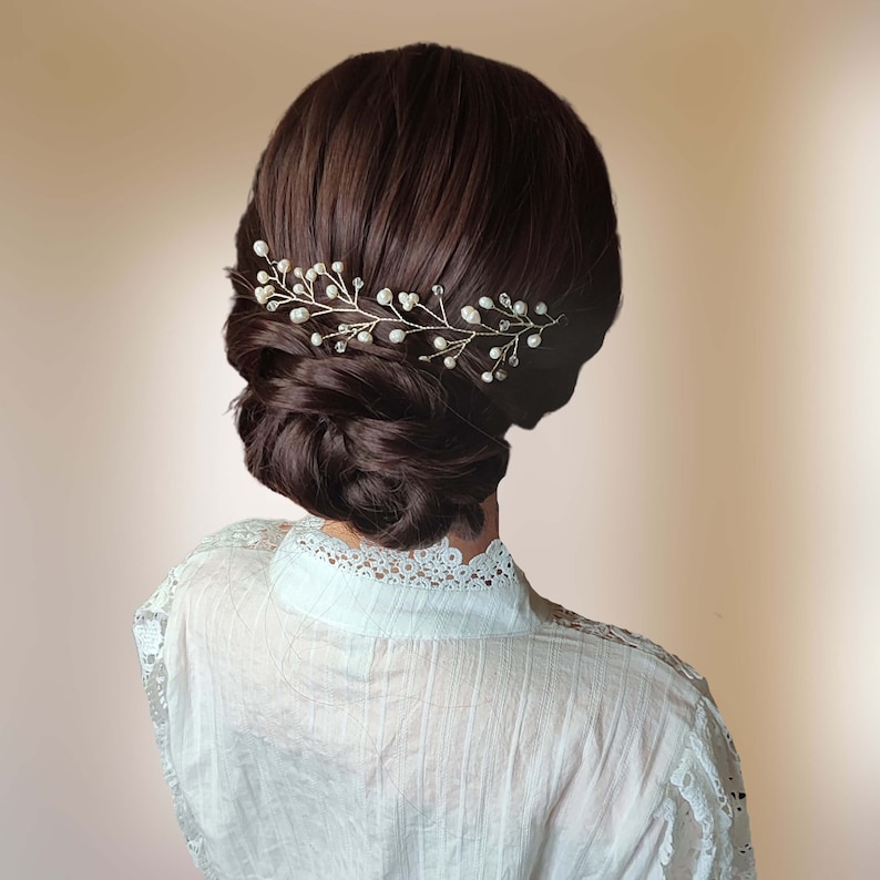 Wedding headpiece with freshwater pearls en clear crystals, Bohemian bridal hair vine, Wedding accessory, Bridal beauty Leila VCH0006 image 5