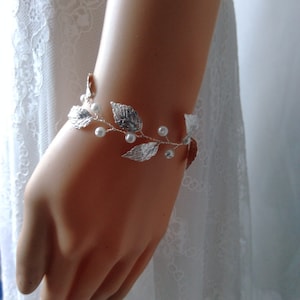 Pearl leaf wedding bracelet, Floral vine bracelet with leaves, Leaf bridal jewelry, Set of floral leaf bracelets for bridesmaids BRA0005