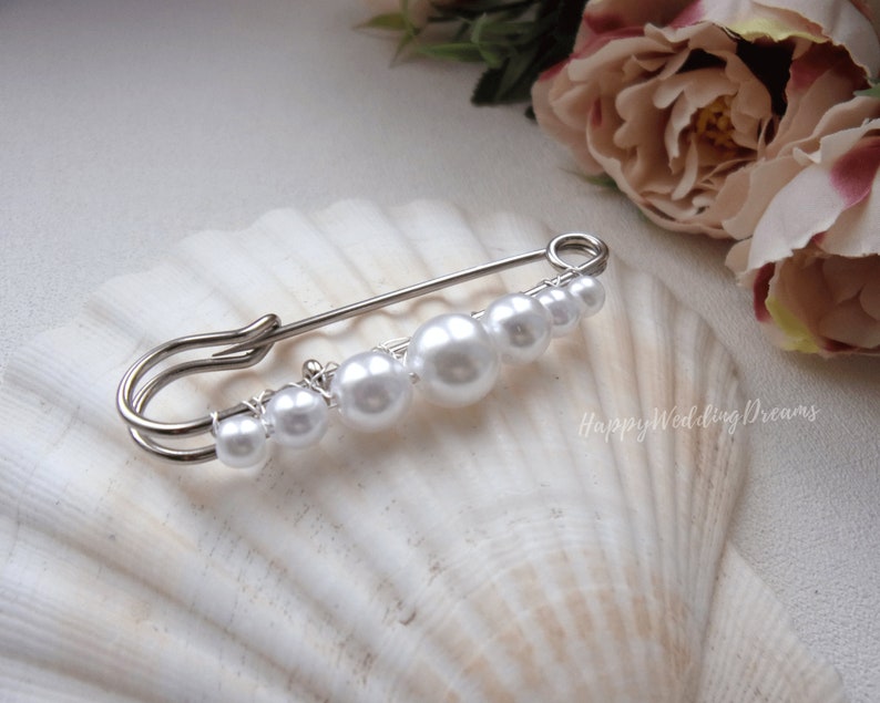 Pearl Wedding train pin, Bridal dress train clip, Pearl train brooch, Bridal gown back train brooch AT0002 画像 4