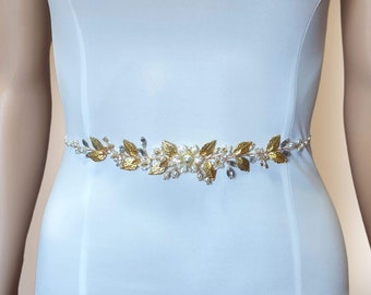 Vine wedding belt of pearls, flowers and leaves, Floral bridal belt, Boho wedding dress belt CEN0006
