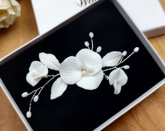 White flowers and pearls hair piece, Floral headpiece for bridal hairstyle BJ0015