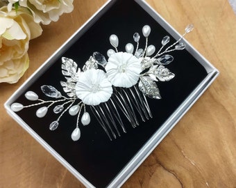 Wedding hair comb white flowers and silver leaves, Boho floral hair jewelry with pearls and crystal PG0011