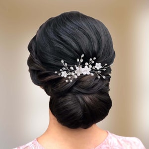 White flowers and crystals bridal hair comb, Porcelain flowers wedding hair piece, Pearl and crystal bridal hair accessory PG0010