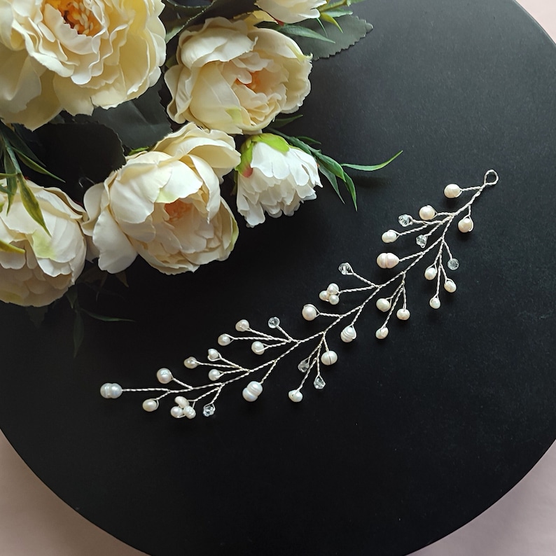 Wedding headpiece with freshwater pearls en clear crystals, Bohemian bridal hair vine, Wedding accessory, Bridal beauty Leila VCH0006 image 6