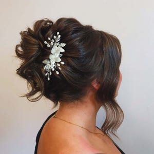 Pearl, crystal and gold leaves hair piece, Floral bohemian wedding hair comb PG0011