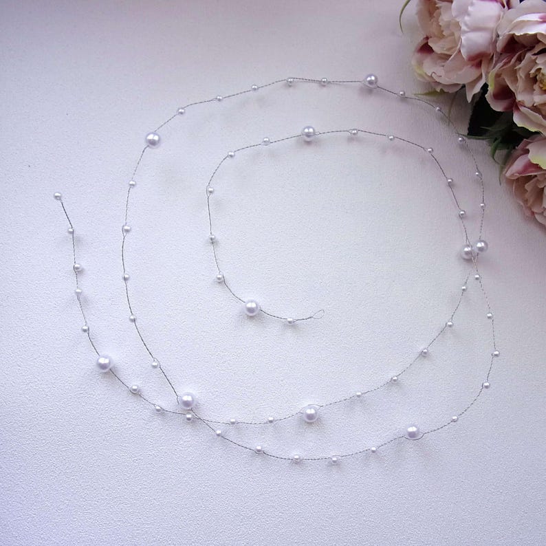 Vigne de cheveux simple, bandeau minimaliste en perles nacrées pour coiffure élégante de mariage