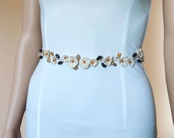 Vine wedding belt of gold keshi pearls, flowers and black crystal, Floral bridal belt, Boho wedding dress belt CEN0007