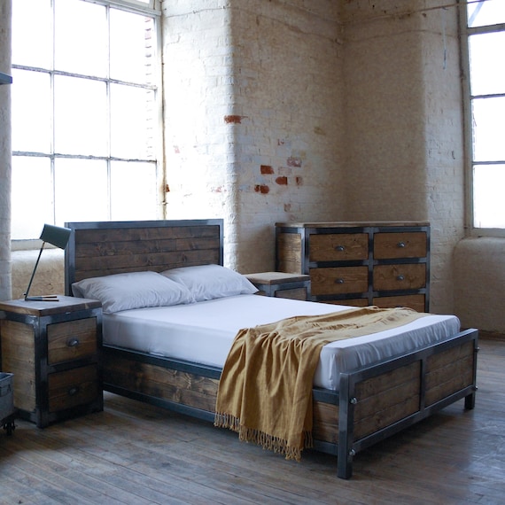 Kingsize Industrial Bed Frame Muebles Hechos A Mano Etsy