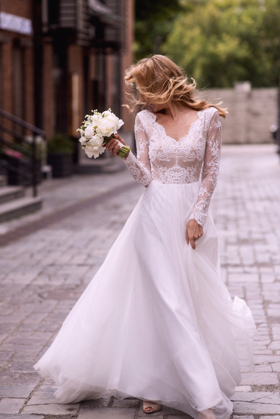 a line romantic wedding dress