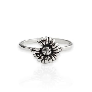 Sterling Silver Sunflower Ring: Oxidized Rustic Floral Design