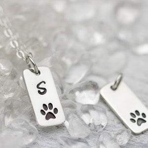 Sterling Silver Paw Print Necklace,  Pawprint Bar Necklace, Cat Dog Lovers Jewelry Pet Memorial Necklace, Pet Jewelry, Engraved Pet Jewelry