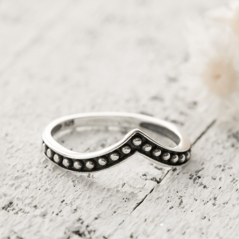 Chevron Ring - Etsy